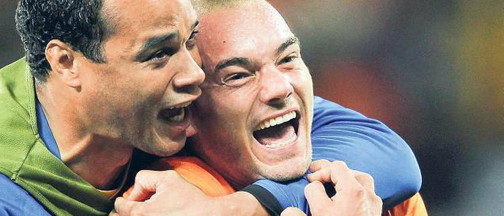 Glückskind. Wesley Sneijder (r.) kann seinen vierten Titel holen.Foto: dpa