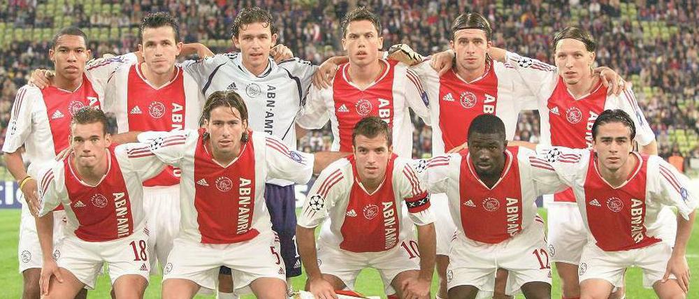 Guter Jahrgang. Aus der Ajax-Jugend sind de Jong (hinten, 1. v. l.), Heitinga (3. v. r.), Sneijder (vorne, 1. v. l.) und van de Vaart (3. v. r.) im WM-Finale mit Holland dabei.