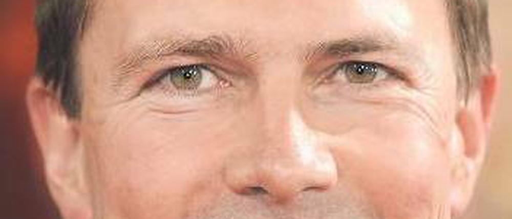 Sympathisch, fällt einem zu Steffen Seibert ein, wenn er in die Kamera lächelt. Foto: dpa