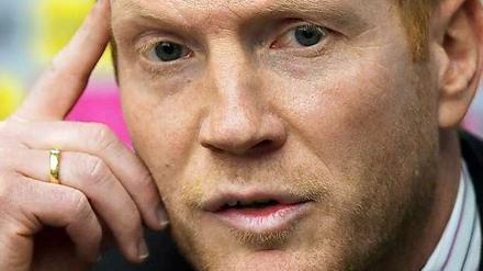 Der vierte Mann: Matthias Sammer, einst Profi und Trainer, jetzt DFB-Funktionär.