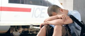 Wenn nichts mehr geht. In den vergangenen Tagen sind in zahlreichen ICEs die Klimaanlagen ausgefallen. Viele Reisende erlitten gesundheitliche Schäden. 