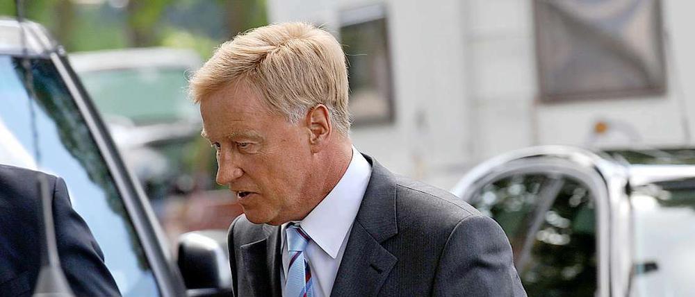 Hamburgs Erster Bürgermeister Ole von Beust hat seinen Rücktritt als Regierungschef zum 25. August bekannt gegeben.