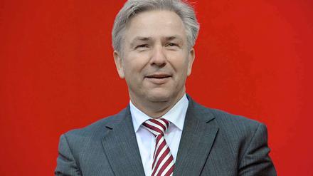 Berlins Regierender Bürgermeister will geschlossene Heime für schwer kriminelle Kinder und Jugendliche.