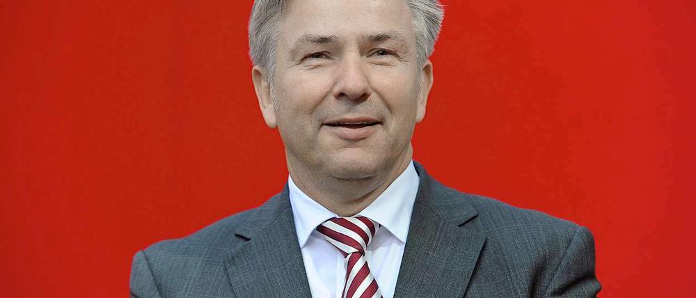 Berlins Regierender Bürgermeister will geschlossene Heime für schwer kriminelle Kinder und Jugendliche.