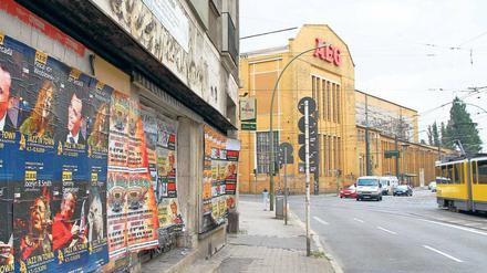 Edisonstraße in Oberschöneweide: Weltkultur im Wartestand. Peter Behrens entwarf die AEG-Hallen in der Edisonstraße in Oberschöneweide.