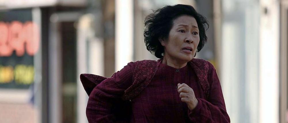 Mein Sohn soll ein Mörder sein? Hye-ja (Kim Hye-ja) will die Ermittlungen keineswegs der Polizei überlassen.