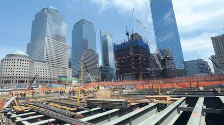 Politisch vermintes Gelände. In Manhattan soll eine neue Moschee entstehen – ganz in der Nähe der Baustelle des Ground Zero. Die US-Demokraten befürchten, dass eine Unterstützung des Projekts sie Stimmen bei der bevorstehenden Kongresswahl kosten könnte. 