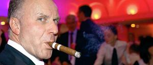 Konservative Personalpolitik. Bayern-Chef Karl-Heinz Rummenigge will neuen Spielern weniger zahlen. 