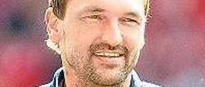 Claus-Dieter Wollitz, Trainer des FC Energie Cottbus.