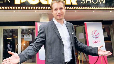 Multitalent. Oliver Pocher, 32, ist Entertainer, Schauspieler, Komiker und Musiker. Bis April 2009 präsentierte er mit Harald Schmidt die ARD-Sendung „Schmidt & Pocher“. Seit knapp einem Jahr lädt er bei Sat 1 zur „Oliver Pocher Show“ (freitags, 23 Uhr 15). 