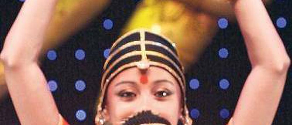 Streit wie im Bollywood-Drama. Hinter den Kulissen des Admiralspalastes gibt es Ärger. Während Betreiber Falk Walter Spekulanten am Werk sieht, werfen ihm die Eigentümer Missmanagement vor. Foto: ddp
