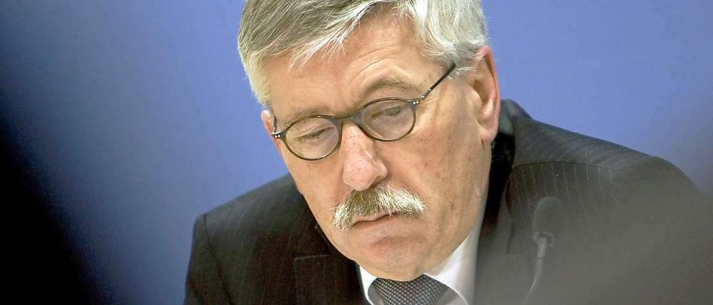 Thilo Sarrazin teilt aus und muss einstecken.