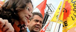 Andrea Nahles glaubt, dass das neue Atomgesetz verfassungswidrig ist. Ihr Parteichef wünscht sich in dieser Frage einen Volksentscheid.