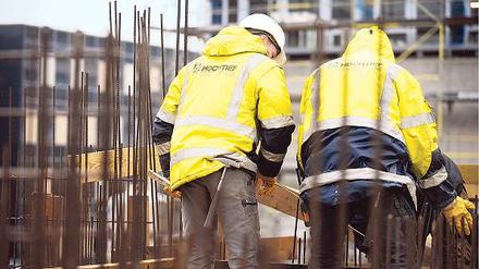 Arbeiter des Essener Baukonzern Hochtief.
