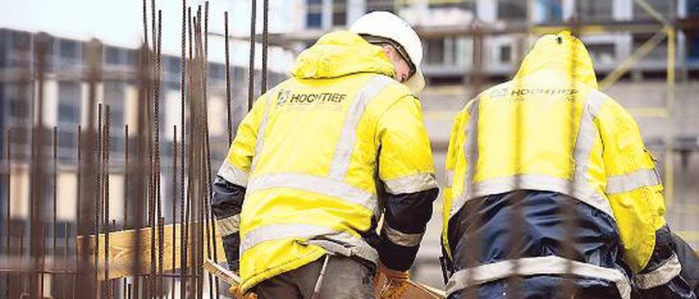 Arbeiter des Essener Baukonzern Hochtief.