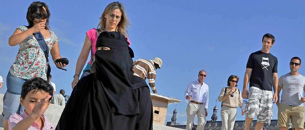 Das Tragen einer Burka in der Öffentlichkeit ist in Frankreich bald nicht mehr erlaubt.