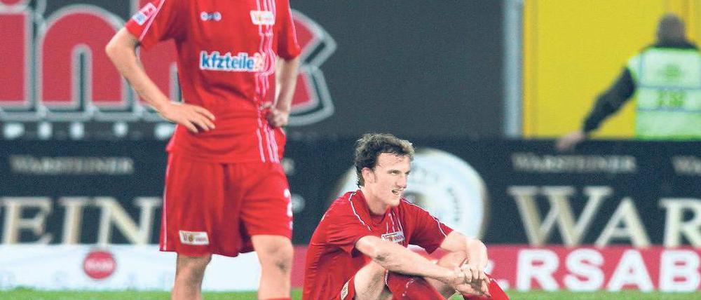 Erklärungssuche. Unions Polenz (li.) und Peitz wollen begreifen. Foto: contrast