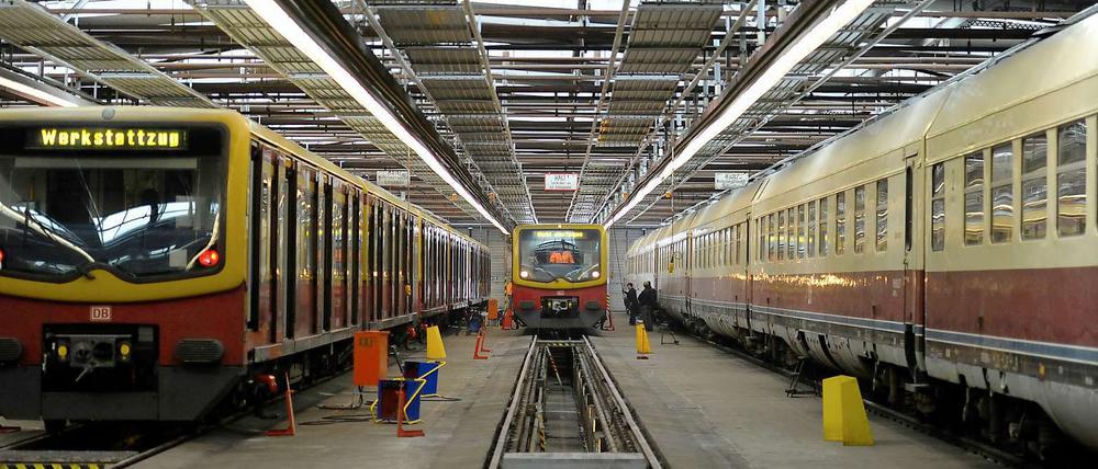 Da bahnt sich was an: Die S-Bahn-Betriebswerkstatt Friedrichsfelde wird bis 2012 zu einem vollständigen Werk ausgebaut.
