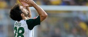 Und dann die Hände zum Himmel... Auch im zweiten Einsatz für Wolfsburg reicht es nicht zum Sieg: Diego will es nicht wahrhaben.