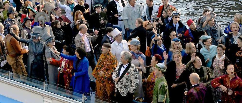 Ein musikalischer Umzug: Die Staatsoper zieht ins Schillertheater.