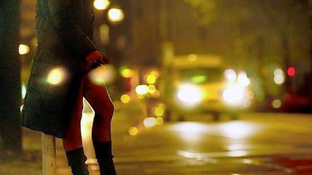 CDU und SPD wollen Freier an der Kurfürstenstraße mit drastischen Mitteln abschrecken.