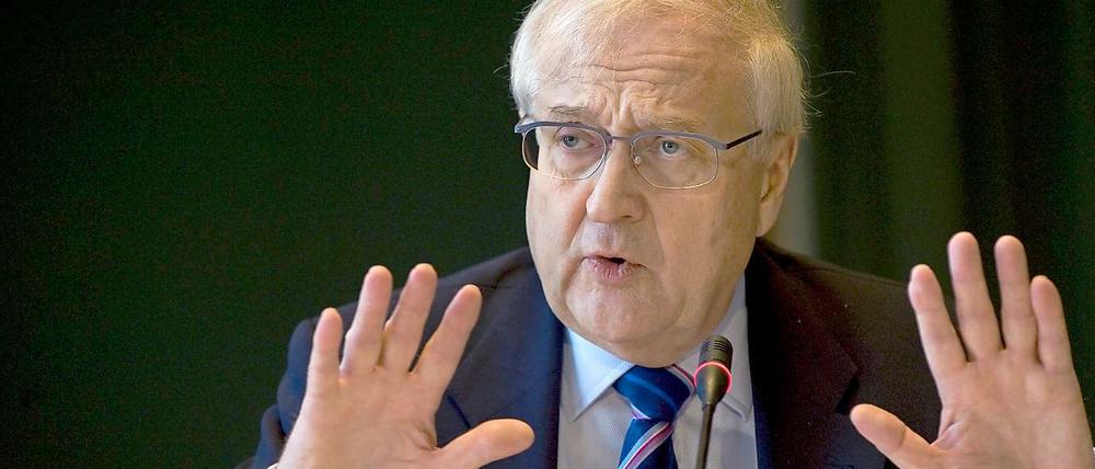 Hoch mit den Löhnen, hoch! Rainer Brüderle fordert, dass auch die Arbeitnehmer vom Aufschwung profitieren sollten.