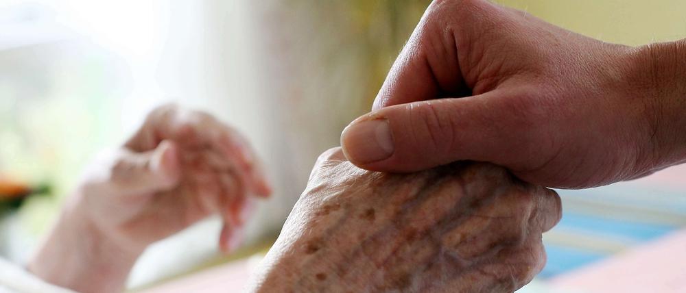 Ob bei tätlicher Sterbehilfe wirklich ein „ausdrücklicher und ernstlicher“ Todeswunsch geäußert wurde, muss ein Gericht genau prüfen.