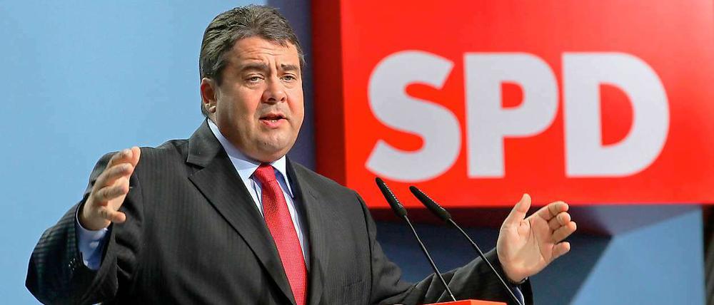 Selbstbewusst präsentierte sich SPD-Chef Sigmar Gabriel auf dem SPD-Parteitag am Sonntag, aber der Weg zurück zur Macht ist noch weit.