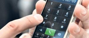 Das erste iPhone ist gebraucht günstig zu haben. Aber die jüngsten Apple-Updates funktionieren darauf nicht mehr.