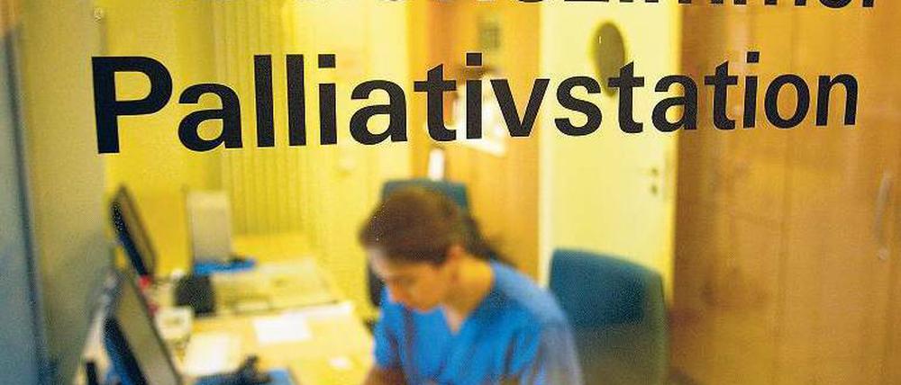 Leiden lindern, Zuwendung geben. Hospize bieten eine Zuflucht in den letzten Lebensmonaten. Foto: ddp