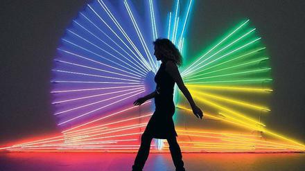 Prunkstück. „Butterfly“ heißt die Neonskulptur von Daniel Firman in der Messe-Koje von Emmanuel Perrotin. Foto: AFP