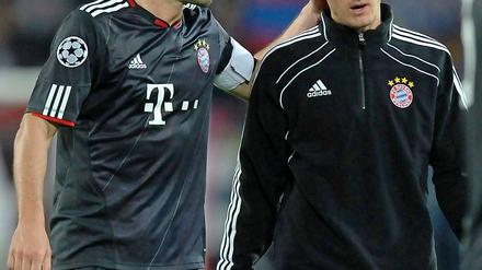Bayern München muss nun auch noch auf Mark van Bommel (links) und Miroslav Klose verzichten.