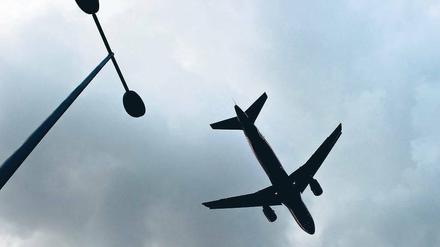 Der Streit um die Flugrouten für den Großflughafen tobt weiter vor den Gerichten.