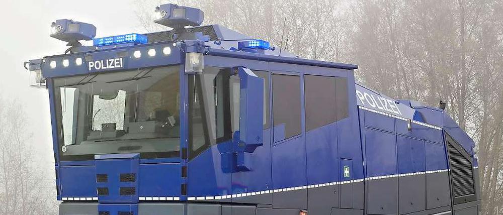 Noch härter sollen die neuen Wasserwerfer sein.