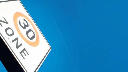 Kann Leben retten. Bei Tempo 30 gibt es weniger Unfälle.