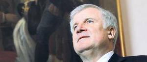 Verwirrt die eigene Truppe. Bayerns Ministerpräsident Horst Seehofer (CSU).