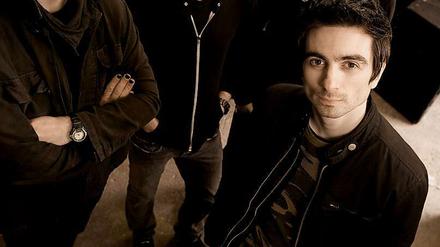 Anti-Flag im C-Club: Erst Waffeln essen, dann rocken.
