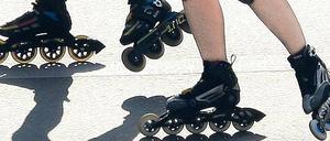 Abgefahren. Die Könner auf Rollen erkennt man an ihren speziellen Skate-Schuhen.