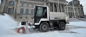 Schon bald könnten Räumfahrzeuge in Berlin wieder im Dauereinsatz sein.