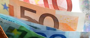 Die Deutsche Bank sieht ihre Geldscheine davonfliegen.