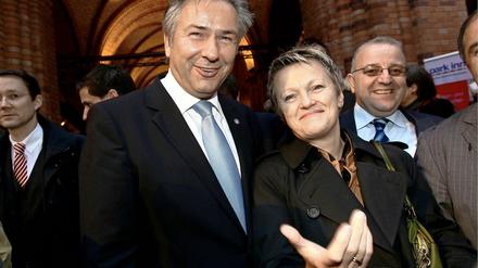 Schmusekurs war mal. Jetzt plant Grünen-Fraktionschefin Renate Künast, gegen den Regierenden Bürgermeister Klaus Wowereit (SPD) bei der Abgeordnetenhauswahl 2011 anzutreten.