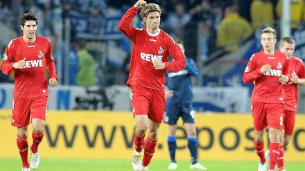 Martin Lanig (M.) leitete mit seinem Treffer zum 1:0 den Sieg ein.