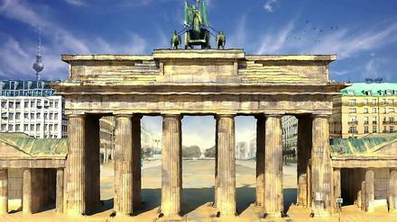 Ruhe am Brandenburger Tor. Die Welt geht unter und Berlin ist mittendrin.