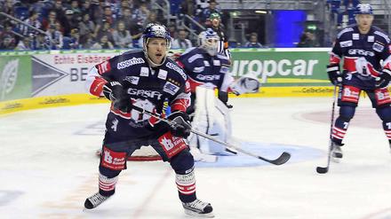 Zu fix. Schnelle Tore wie das 1:0 durch Walser (vorne) halfen den Eisbären nicht.