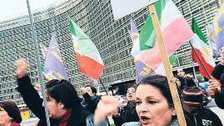 Demonstranten in Brüssel fordern die Freilassung Ashtianis. 