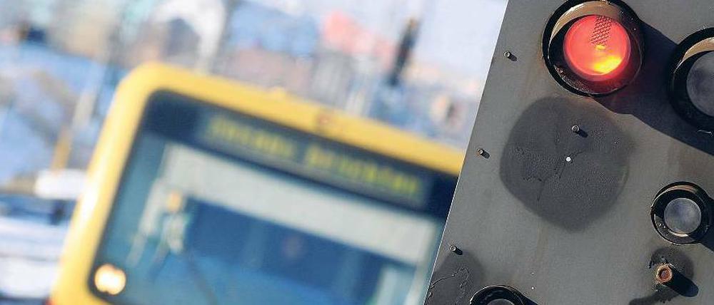 Alles auf Stillstand. Die S-Bahn ist mit ihrem Winterfahrplan von der Normalität weit entfernt. Die Züge müssen aus technischen Gründen langsamer fahren denn je. Die Vorsichtsmaßnahme gilt auf alle Fälle bis zum Ende der Frostperiode.