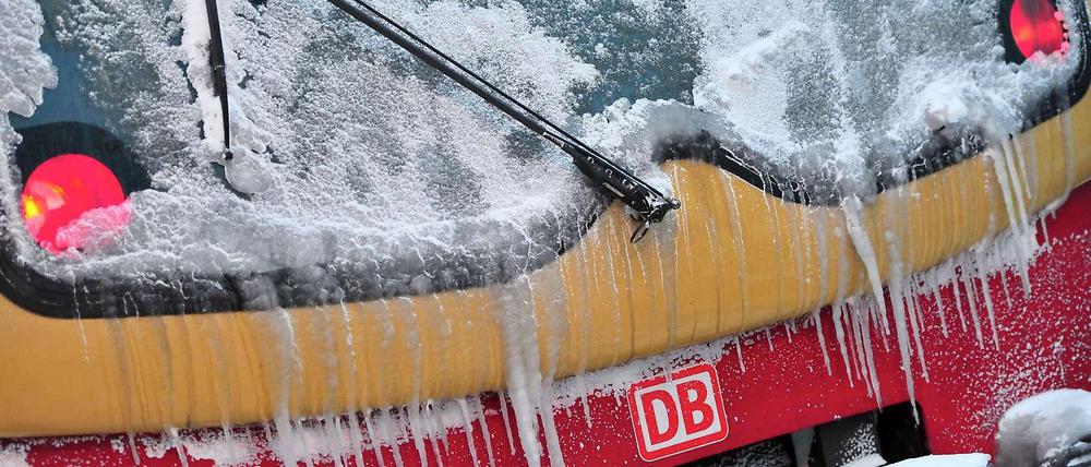 Eisige Zeiten sind angebrochen. Bereits im vergangenen Jahr stand die S-Bahn wegen großer Unregelmäßigkeiten im Zugverkehr in der Schusslinie. Kaum ist der Winter da, geht die Odyssee in Verlängerung.