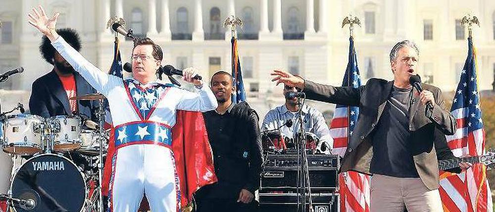 Stunde der Komödianten: Stephen Colbert (li.) und Jon Stewart.