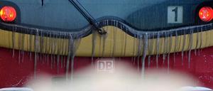 Alle guten Vorsätze bei der Berliner S-Bahn haben nichts genützt - beim ersten Schnee beginnen die Probleme.