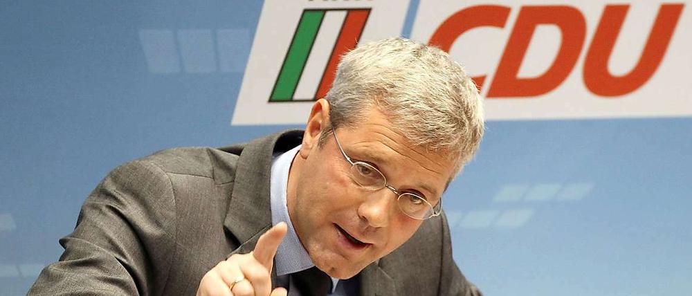 Er passt ins Profil: Der "schräge" Norbert Röttgen ist neuer Chef der in Schieflage geratenen NRW-CDU.